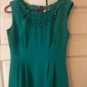 Green sleeveless dress